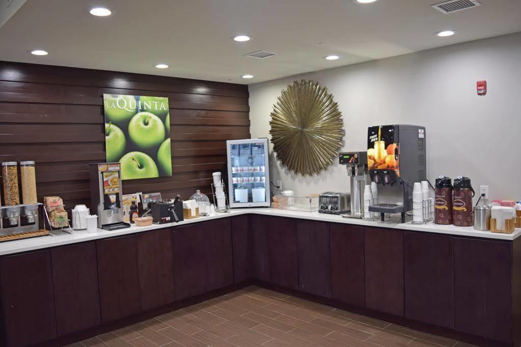 La Quinta By Wyndham Brooklyn East Hotel Ню Йорк Екстериор снимка